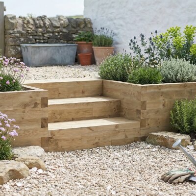 Escaleras de madera para jardín / 127,5 x 112,5 x 65 cm