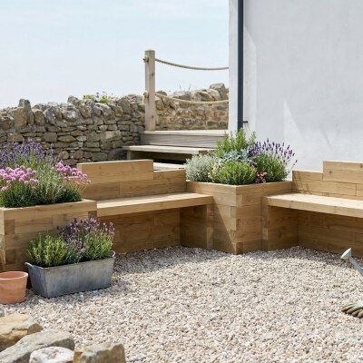 Banco con asiento doble para jardinera / 300 x 300 x 75 cm