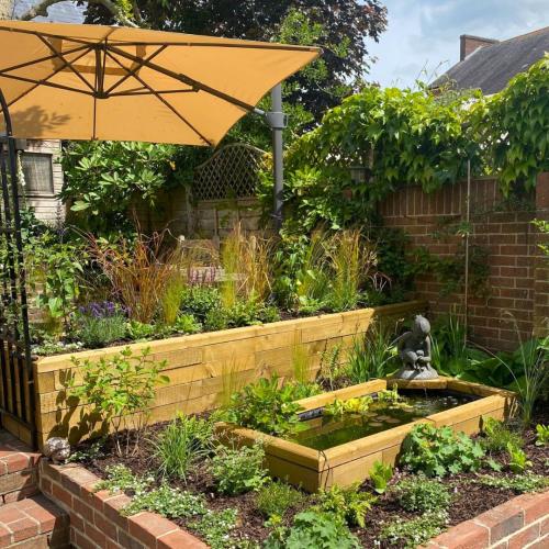 Renovación del jardín de Barry con borduras